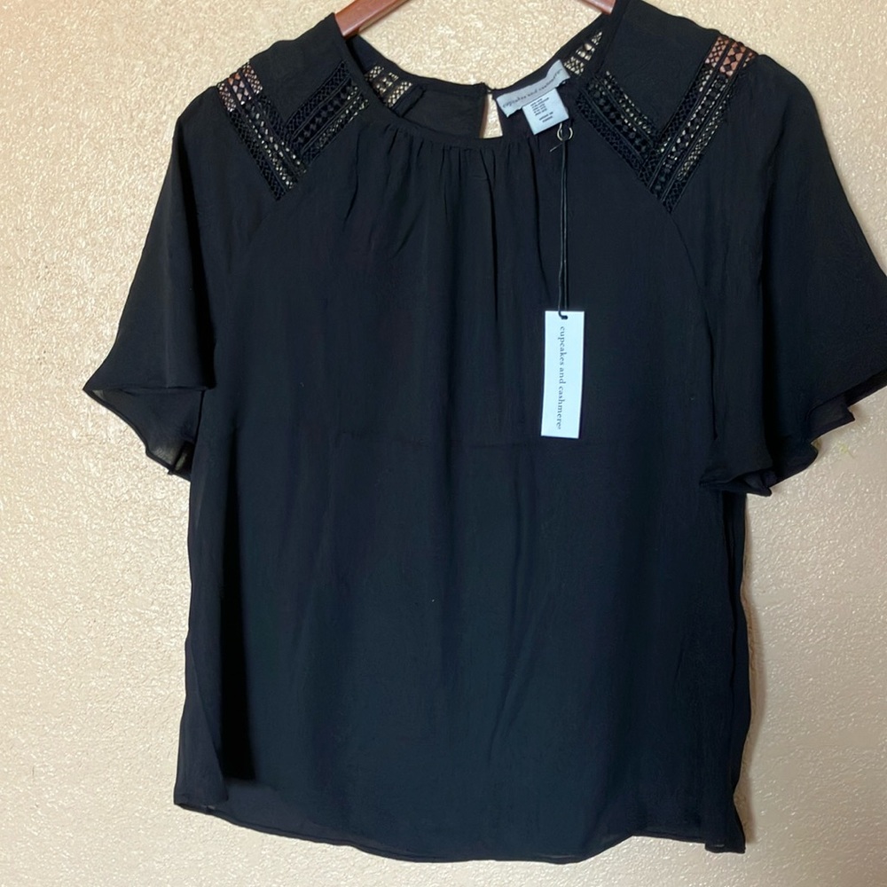 Cupcakes & Cashmere Black Blouse Elegant Top